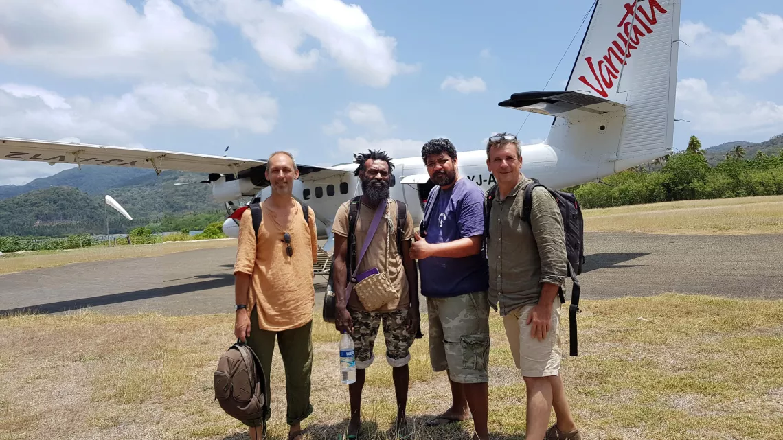 Archipels LES ILES DE MARS, NOUVELLE CALEDONIE , VANUATU : regards sur l'indépendance