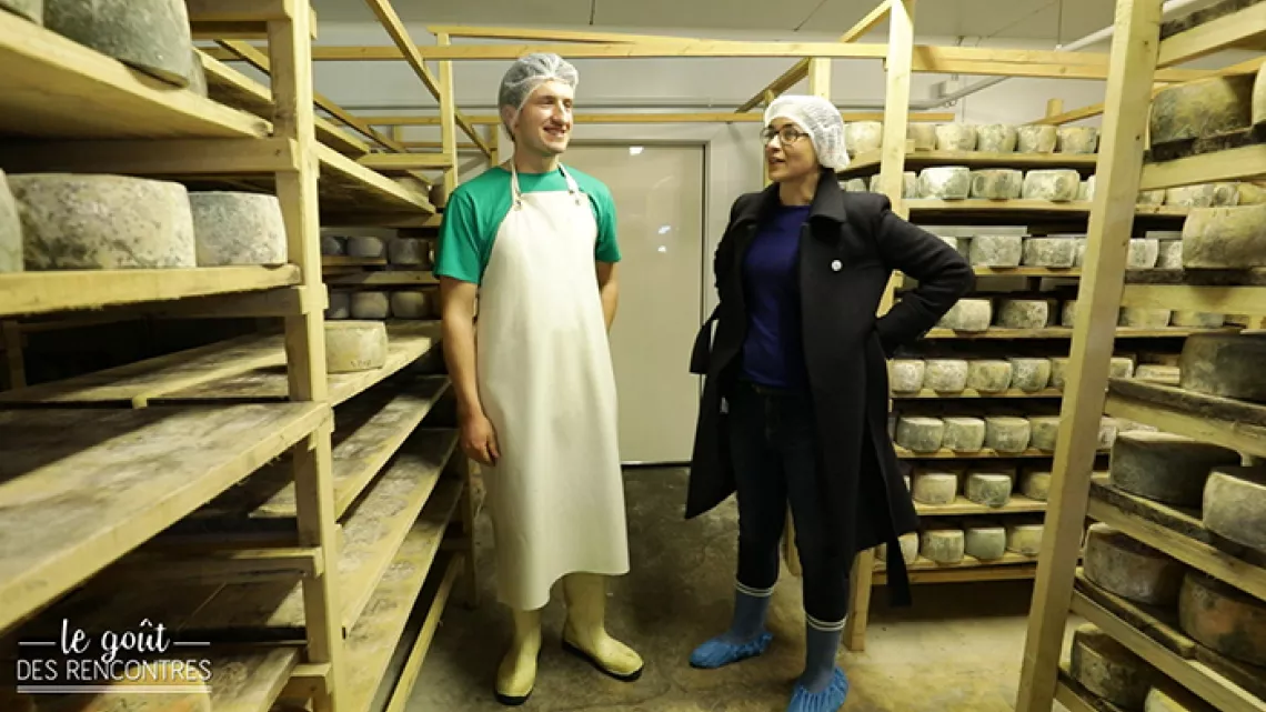 Mathieu ouvre les portes de sa cave à fromages