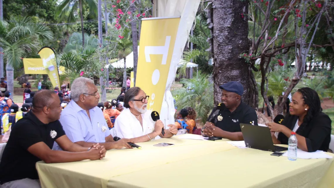 Radio Village à la Réunion 