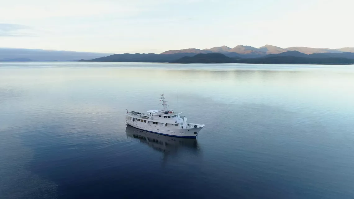 L'AVENTURE CONTINUE AVEC CELINE COUSTEAU