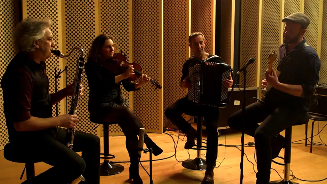 Le groupe de "Blues de chambre" Julien Dexant & Whispered Songs