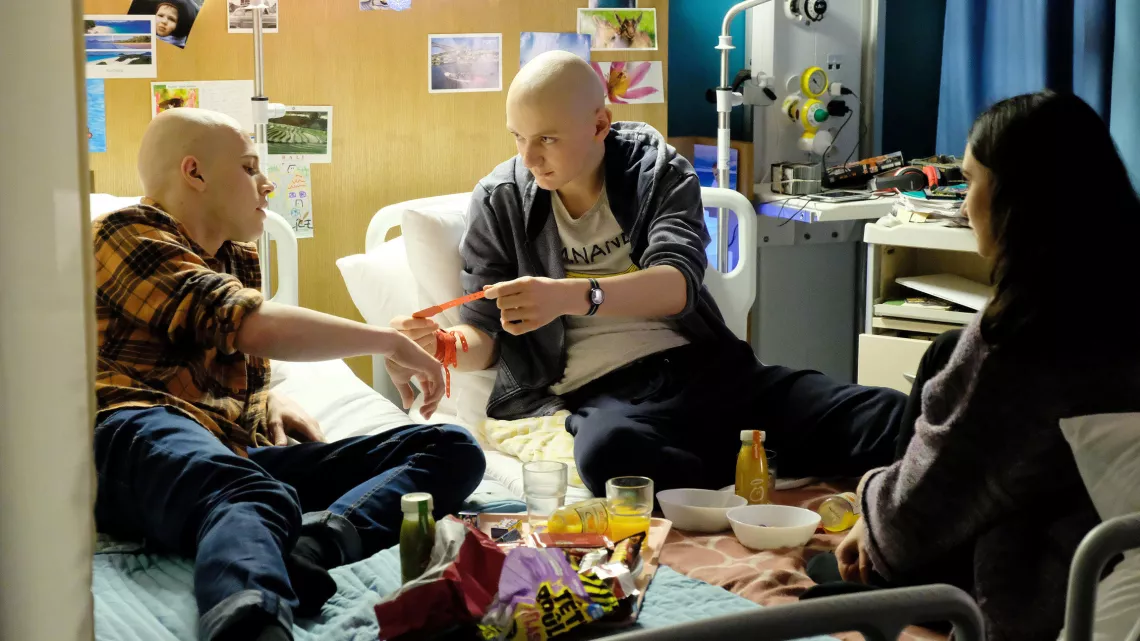 LES BRACELETS ROUGES - Saison 1