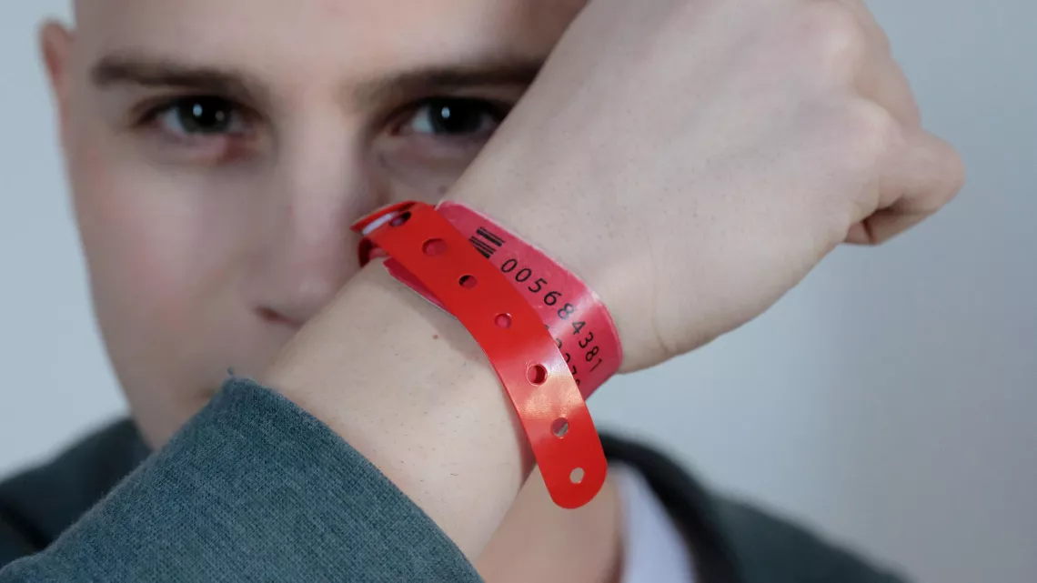 LES BRACELETS ROUGES - Saison 1