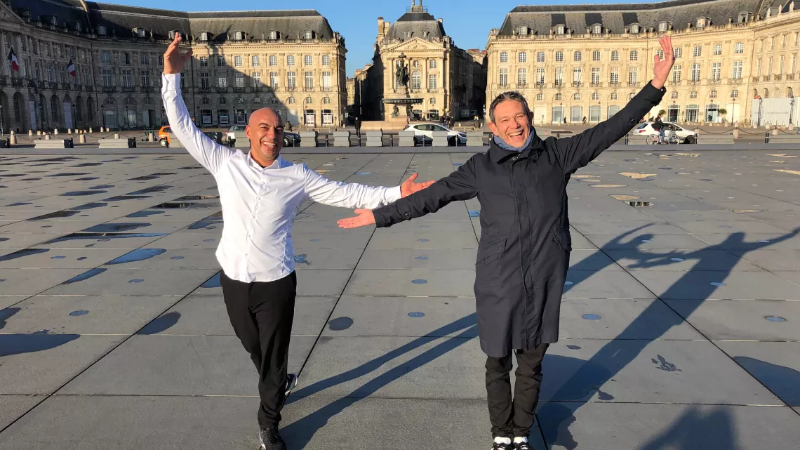 Hamid Ben Mahi et Eric Perrin au miroir d'eau