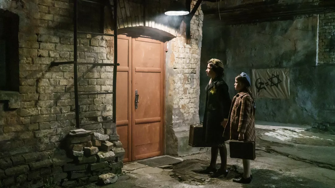 "1945, LA RÉPUBLIQUE DES ENFANTS PERDUS