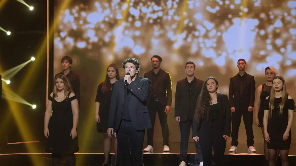 300 CHOEURS CHANTENT DASSIN