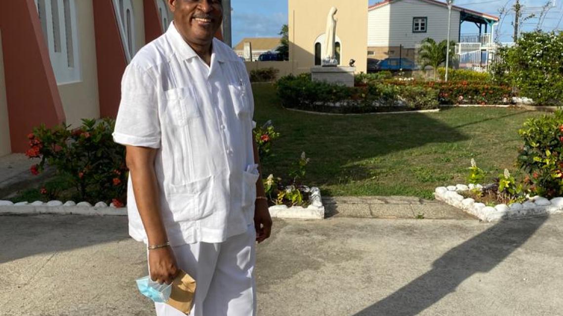 Caraïbes, le mensuel : Docteur Félix Thomas (Haïtien), médecin généraliste au Marigot.