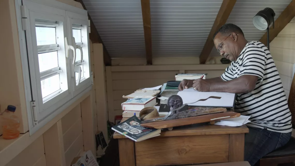 Documentaire : Loïc Léry, de flingue au stylo