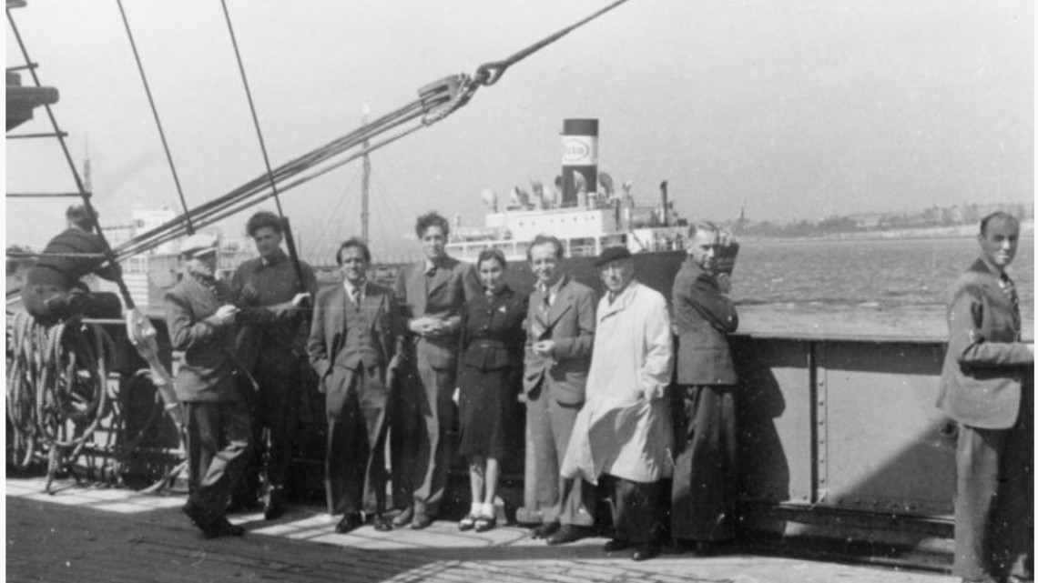 1941 Dernier bateau pour l'exil Roche Productions - 2