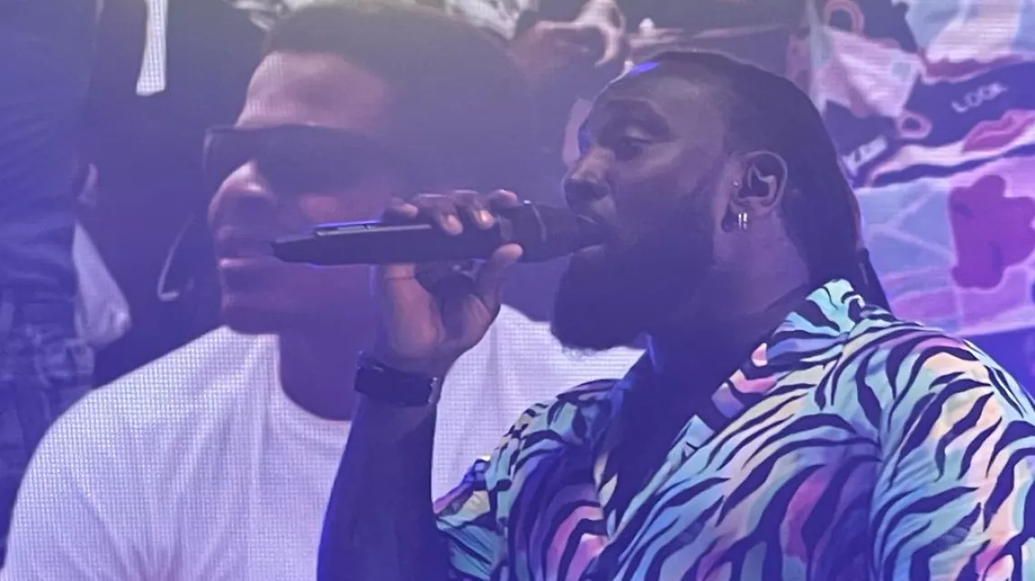 Concert Eia Kassav' : le chanteur guadeloupéen Yoan et Jean-Philippe Marthély