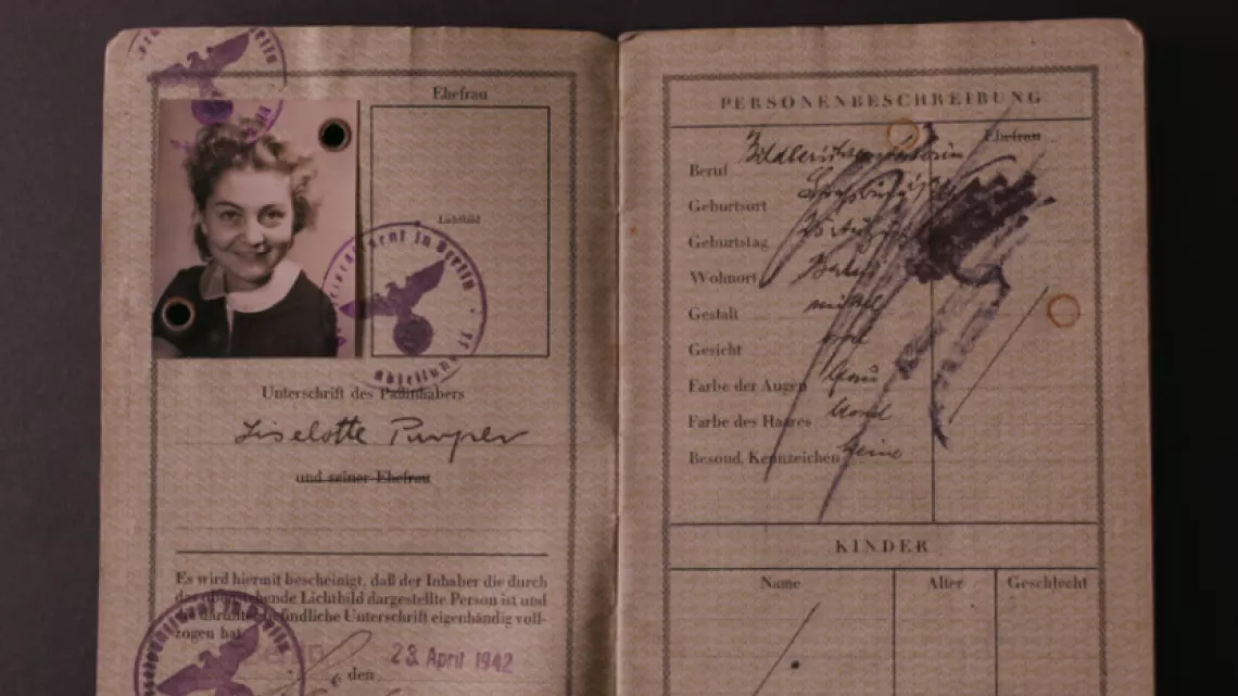 Un documentaire exceptionnel Une plongée intime et bouleversante dans la vie quotidienne des Allemands du Troisième Reich.