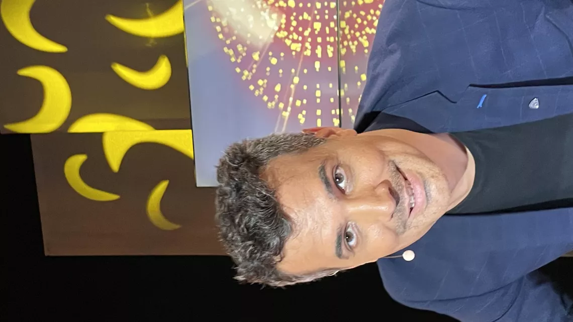 Vendredi 21 avril 2023, qui sont les 2 invités de Mikaël Lauret ?  Deux personnalités plébiscitées par les Réunionnais(es) :   Marion Marimoutou, l’ambassadrice de notre île originaire de Saint-André et âgée de 18 ans, a été élue Miss Réunion 2022 le 27 août dernier. Entre shooting et évènements divers, notre pétillante et déterminée reine de beauté s’est prêtée au jeu des questions réponses de Cari sou d’ri. Gilles Malet a fait ses adieux 18 janvier 2020 au petit écran de Réunion la 1ère     pour une retra