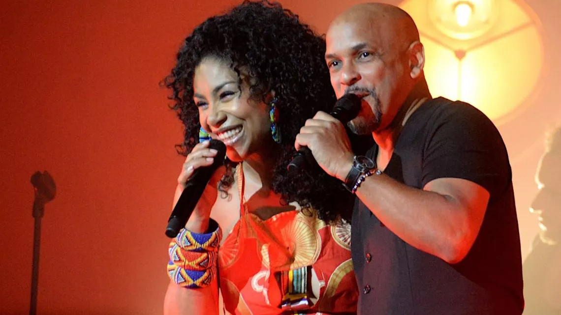 Tanya St Val et Victor Ô sur la scène du Trianon de Paris