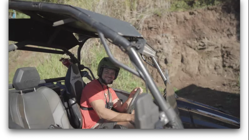 MASCARENA, L’ILE INTENSE Le 1er jeu d’aventure 100% réunionnais 3 candidats, 1 gagnant 1 objectif, venir en aide à des associations caritatives  1 décor naturel, l’Ile Intense  Chaque émission se déroulera dans une commune différente de l’île, emmenée par le Game Master, Tony Boyer