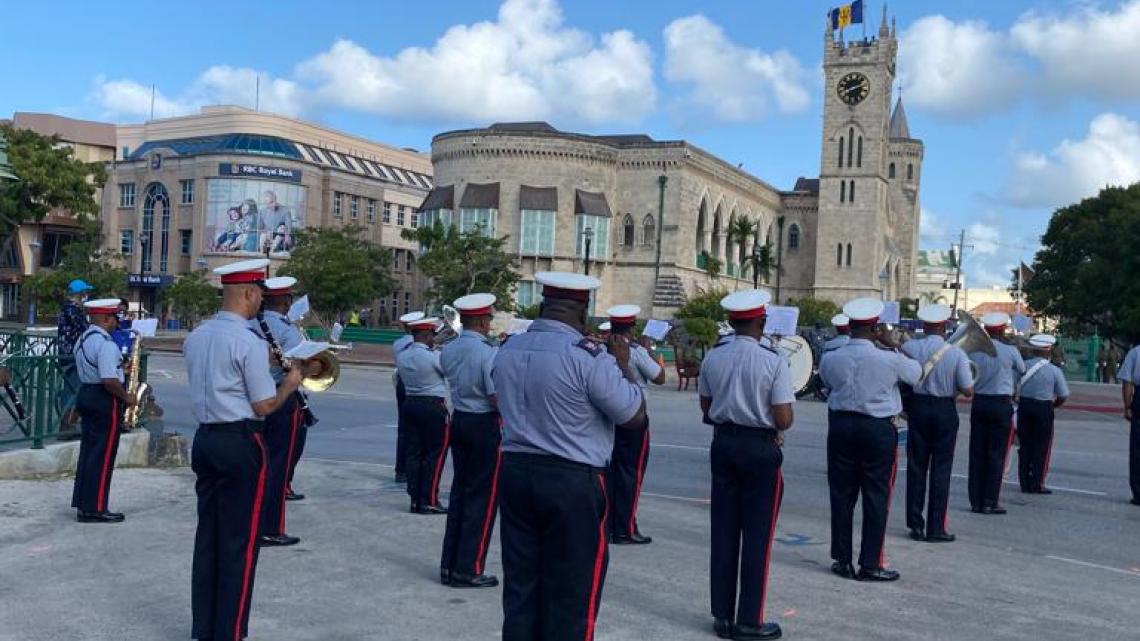 Caraïbes, le mensuel à Barbade : Orchestre de la Police de Barbade 