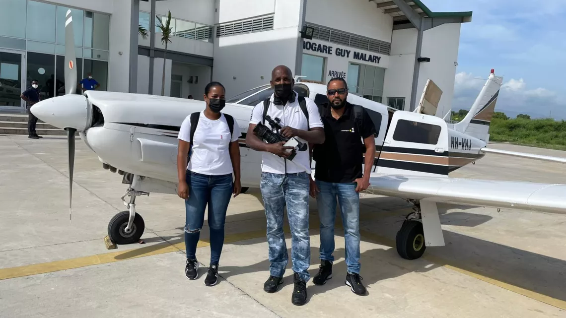 Caraïbes, le mensuel : François Marlin, Kelly Babo, Gaby Laurier, à Haïti 4 jours après le séisme