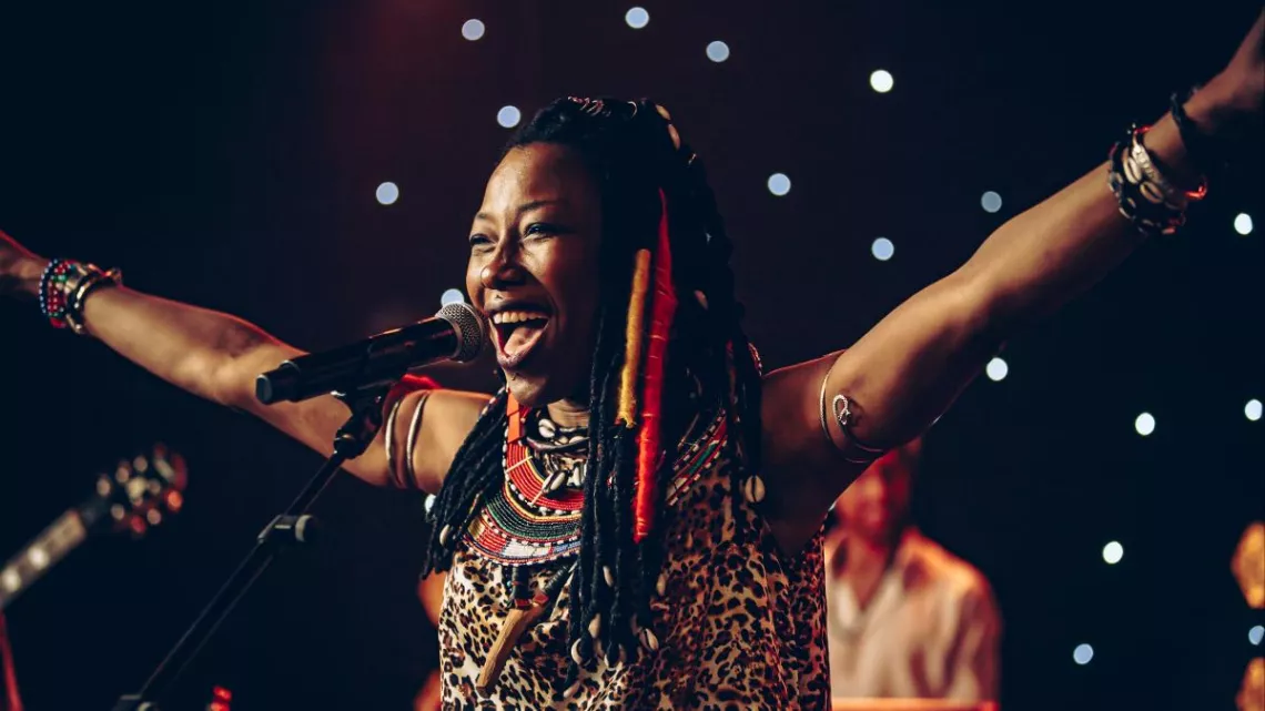 21h30 FATOUMATA DIAWARA – NUIT AFRICAINE Mercredi 22 juin sur Réunion la 1ère