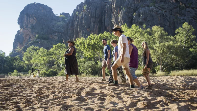 Premier contact ©Blackfella