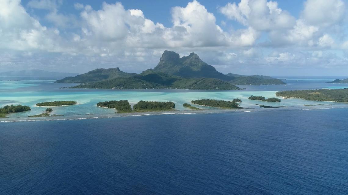 Sur les traces des GI à Bora Bora Un film écrit et réalisé par Lionel Boisseau