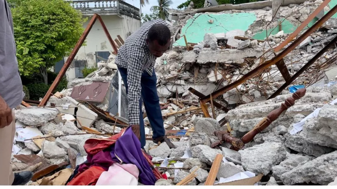 Caraïbes, le mensuel : Séisme dans la ville des Cayes en Haïti