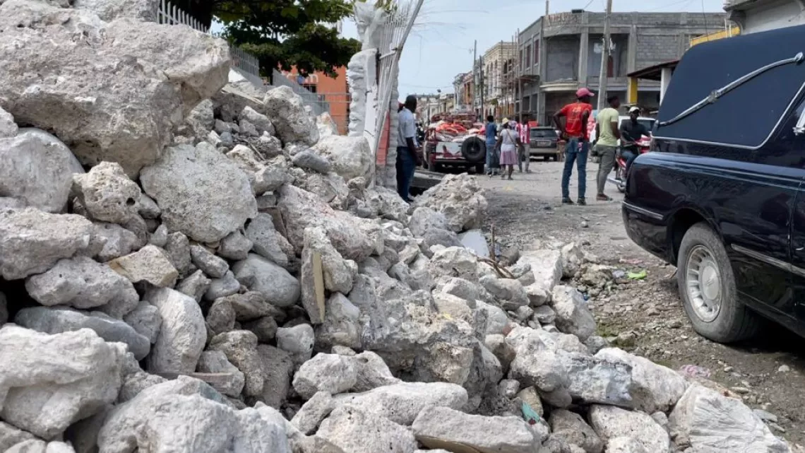 Caraïbes, le mensuel : Séisme dans la ville des Cayes en Haïti