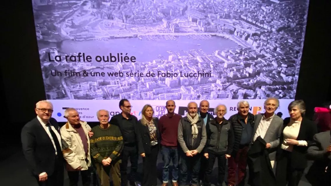 Photo de groupe lors de l'avant-première
