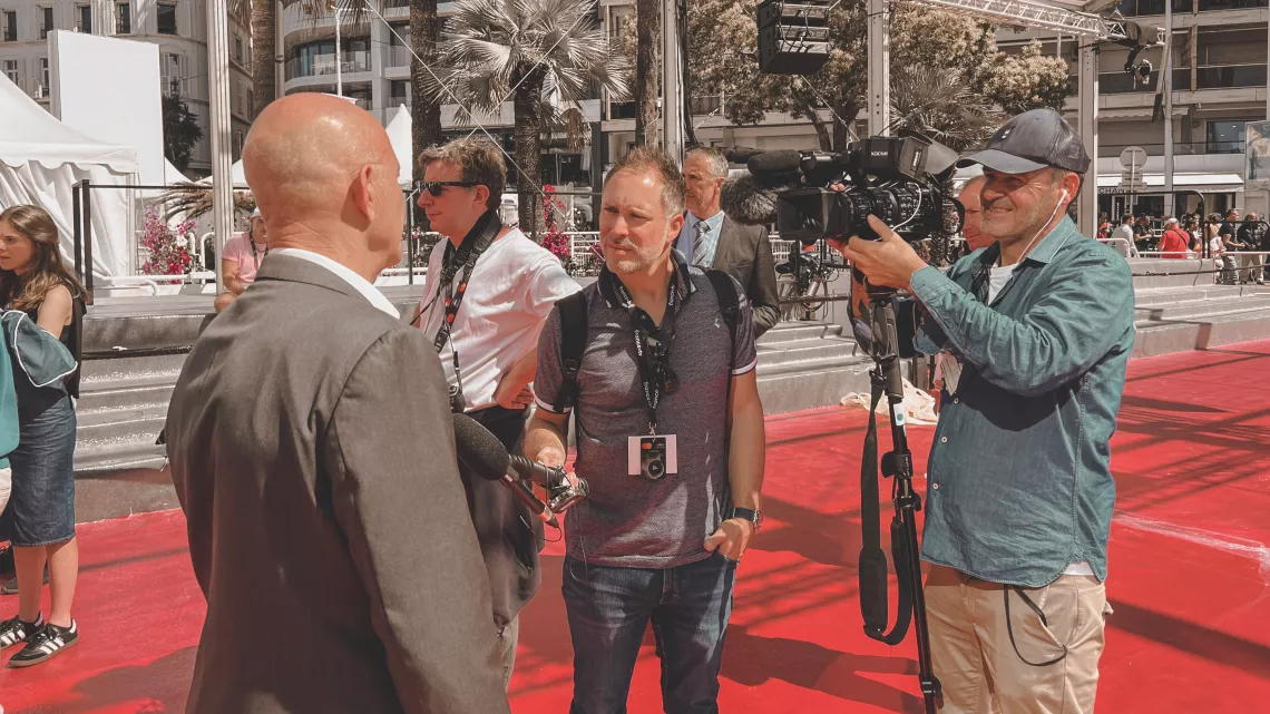 Journaliste en interview