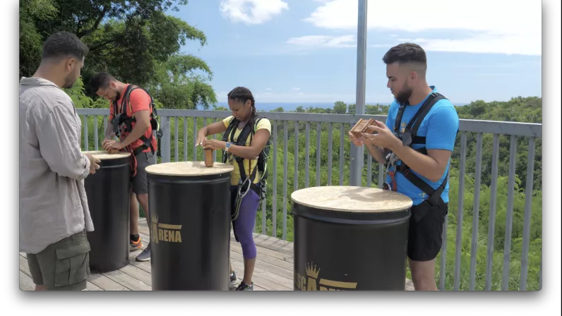 MASCARENA, L’ILE INTENSE Le 1er jeu d’aventure 100% réunionnais 3 candidats, 1 gagnant 1 objectif, venir en aide à des associations caritatives  1 décor naturel, l’Ile Intense  Chaque émission se déroulera dans une commune différente de l’île, emmenée par le Game Master, Tony Boyer