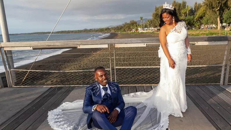 Vendredi 21 février 2025 @Reunionla1ère, Rocaya nous invite au mariage de  Lorinda  etThierry. Pour eux la magie de l’amour a opéré sur le plus beau  balcon de notre île : Le Maïdo  
