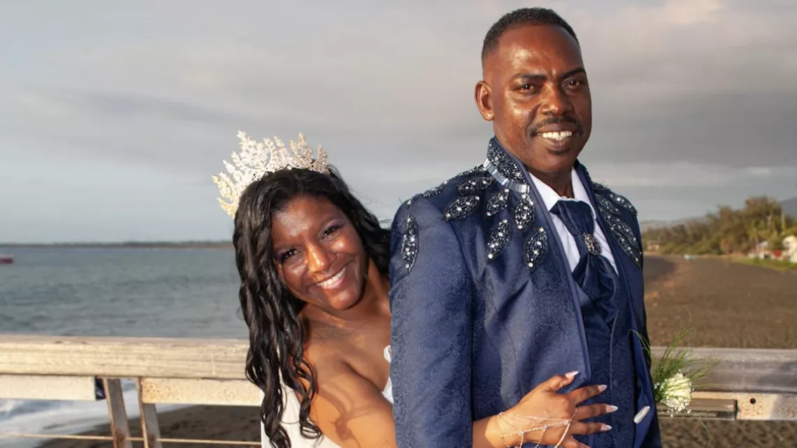 Vendredi 21 février 2025 @Reunionla1ère, Rocaya nous invite au mariage de  Lorinda  etThierry. Pour eux la magie de l’amour a opéré sur le plus beau  balcon de notre île : Le Maïdo  