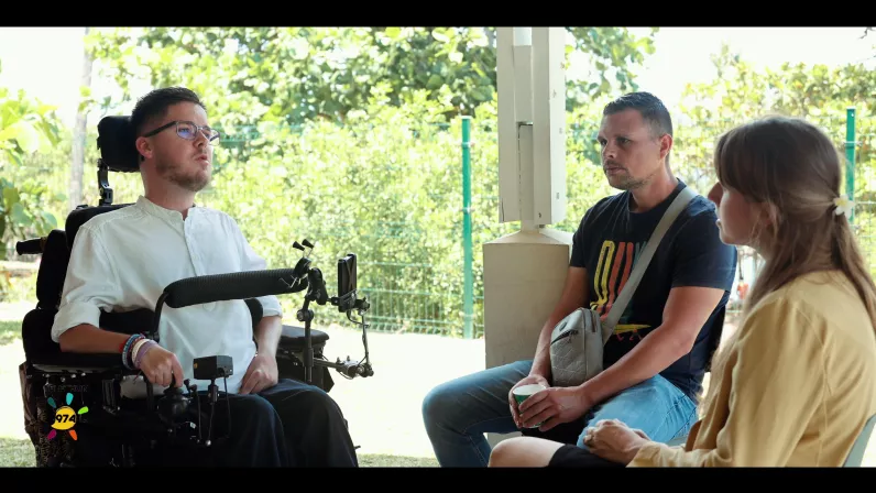 La Télé : Appels aux dons, des témoignages forts avec Dr François Cartault La Radio : Sans Tabou , Spécial Téléthon avec Léa Euphrosine