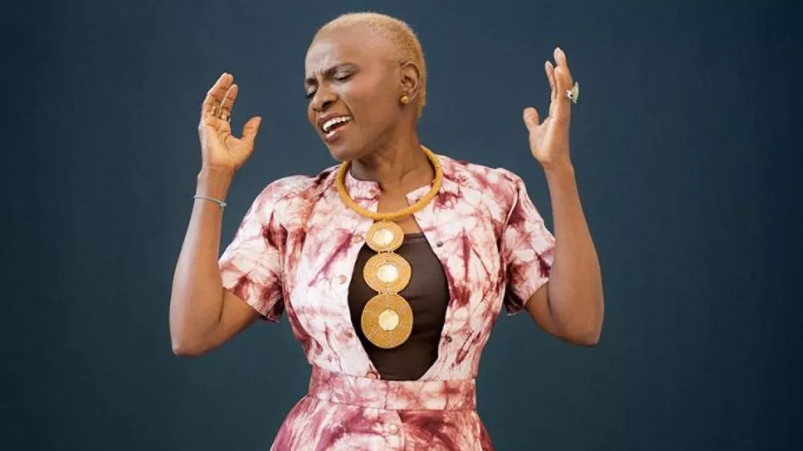 Une fête annuelle qui célèbre cette année ses 40 ans et qui est devenue l’événement culturel le plus fréquenté de l’année. La fête de toutes les musiques sur Réunion la 1ère c’est du 21 au 24 juin. Cette fête est à l’image de la place de la musique dans nos vies, spontanée, vivante, omniprésente. Réunion la 1ère marque une nouvelle fois son indéfectible attachement à la musique en réaffirmant son soutien à cette manifestation fédératrice et populaire, qui fête cette année ses 40 ans avec un planning riche e