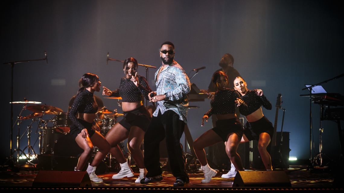 Basique, le concert Tayc FranceTvPro.fr