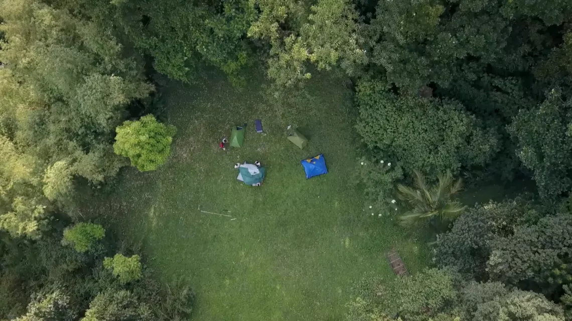 Les plus beaux treks : la Martinique ©Camera One Télévision