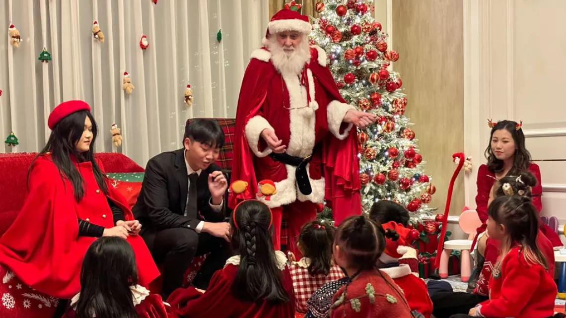 Enquêtes de région, le mag - Le Père Noël vosgien en Chine © Inès Pons-Teixeira - FTV