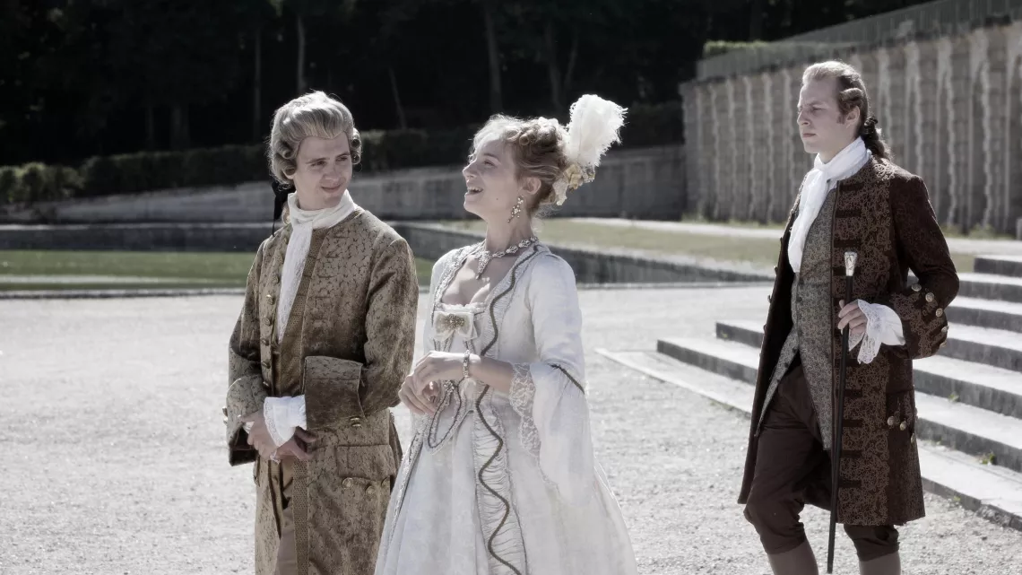 Thomas SOLIVERES (Voltaire), Loriane Karolina KLÜPSCH (LA REINE)