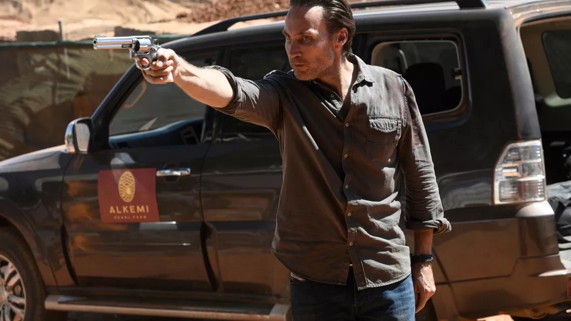 MYSTERY ROAD S02