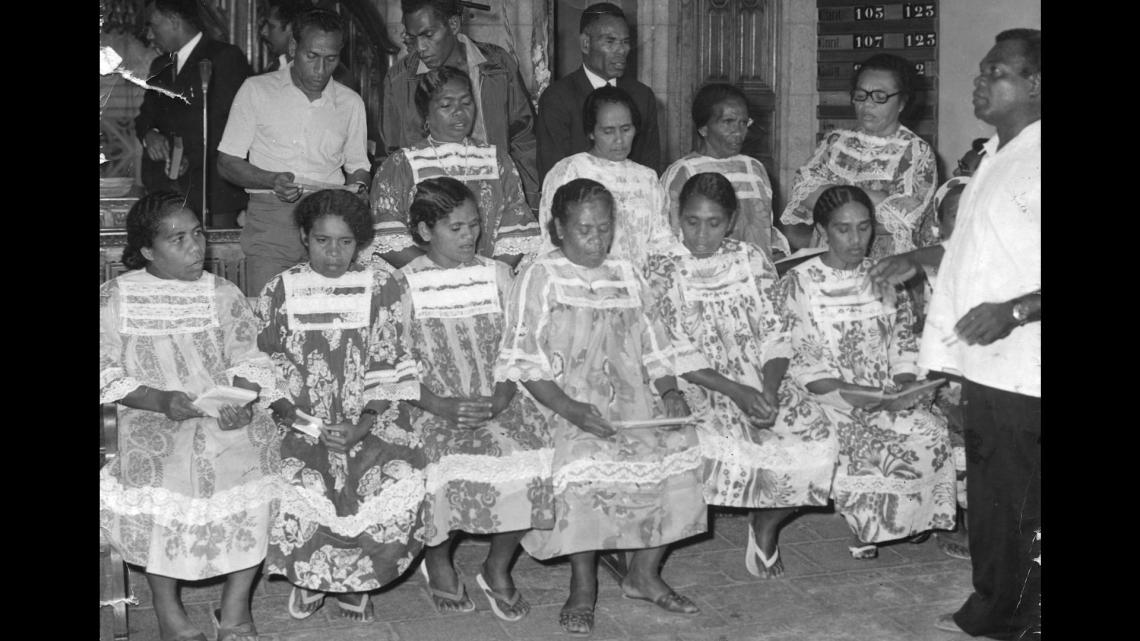 VOS PHOTOS, NOTRE HISTOIRE / Nouvelle Calédonie - Celle qui s’est réappropriée la robe mission