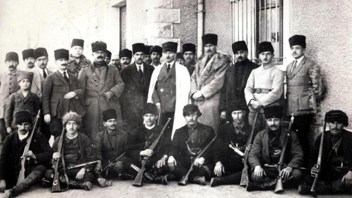 Atatürk : père de la Turquie moderne