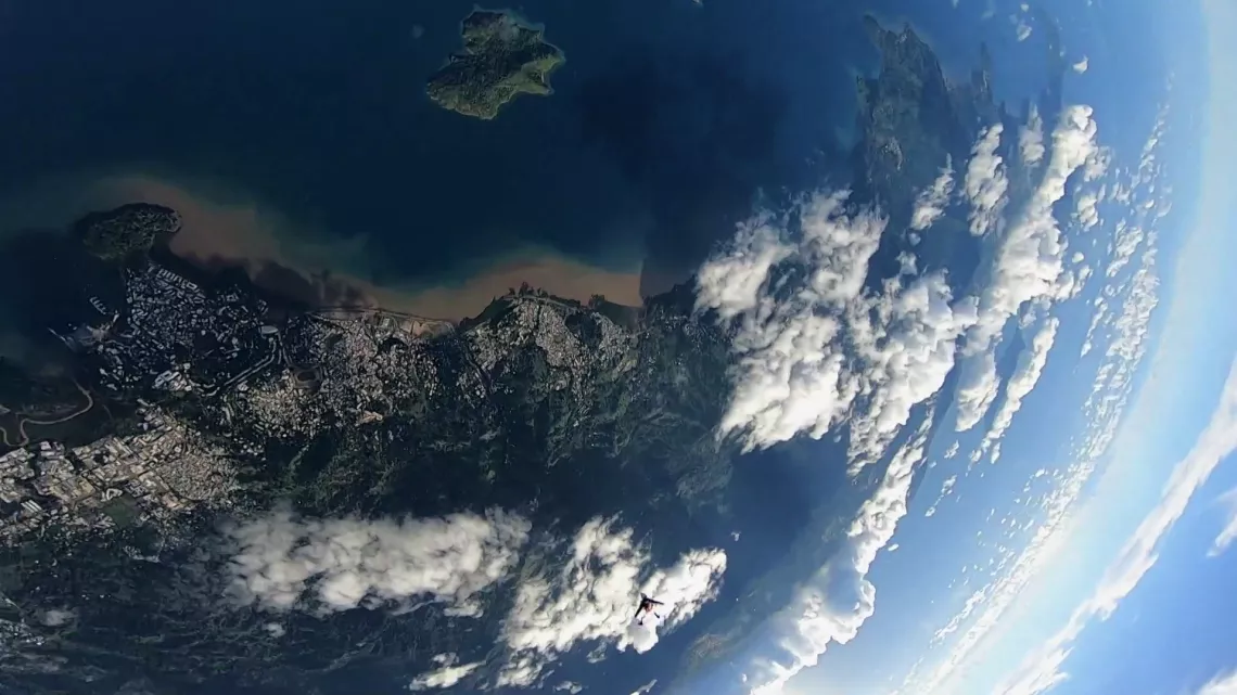 Les voltigeurs du lagon