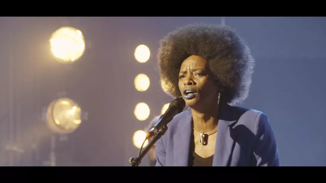 CHRISTINE SALEM, UNE AME MALOYA