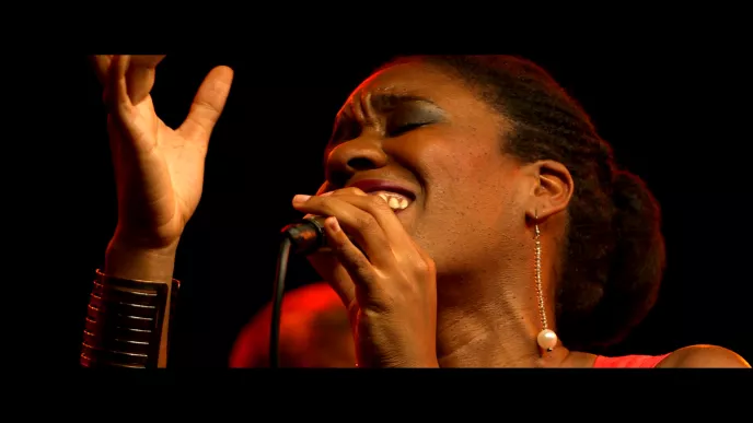 Tricia Evy en concert au New Morning BALADE DE NUIT AVEC TRICIA EVY
