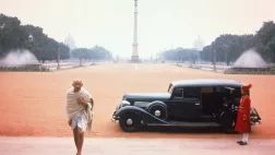 © 1982 Carolina Bank Ltd. and National Film Development Corporation Ltd. All Rights Reserved GANDHI