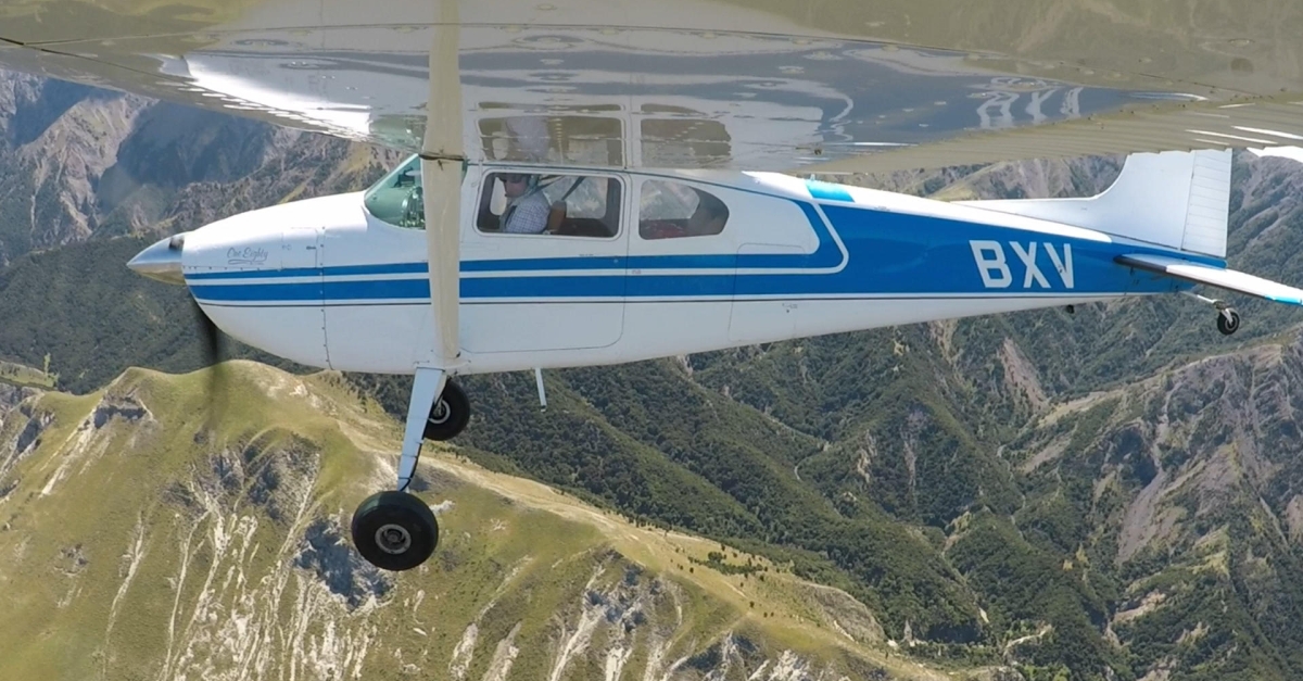 Les Avions Du Bout Du Monde Guyane LES AVIONS DU BOUT DU MONDE | FranceTvPro.fr