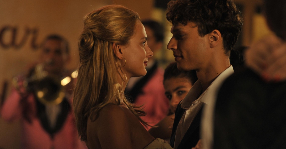 Этот день посреди ночи. Посреди ночи 2012. Это день посреди ночи фильм. Фуад эт аату 2020. Посреди ночи фильм 1984.