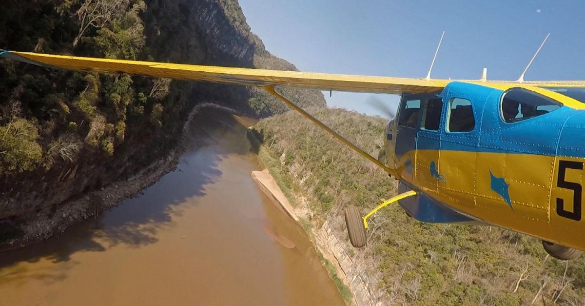Les Avions Du Bout Du Monde Guyane LES AVIONS DU BOUT DU MONDE | FranceTvPro.fr