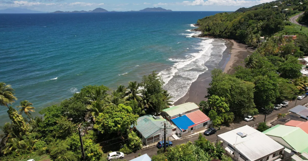 Guadeloupe, beauté fragile | FranceTvPro.fr