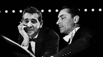 Leonard Bernstein et Herbert von Karajan : deux maestros.