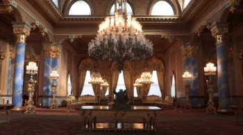 Lustres du palais de Beylerbeyi à Istanbul