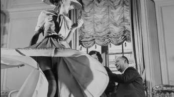 Christian Dior présente sa première collection
